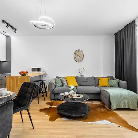 Harmony With Free Parking *