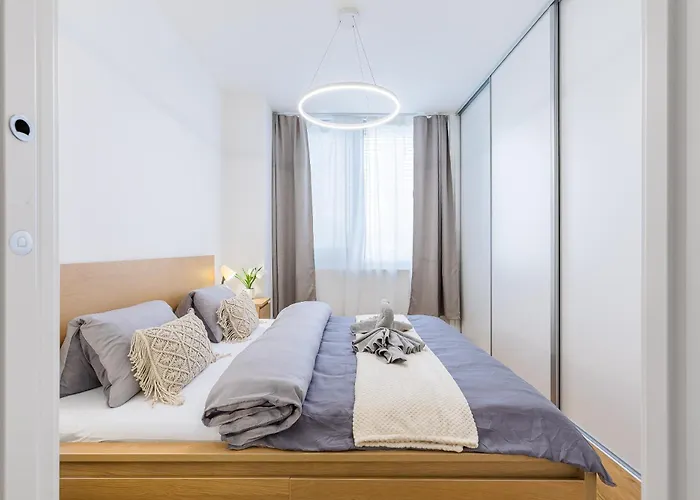 Apartment Harmony With Free Parking