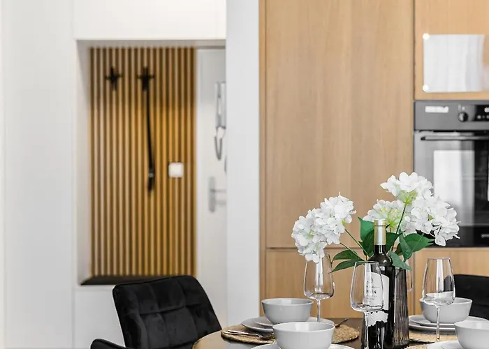 Harmony With Free Parking Apartament *